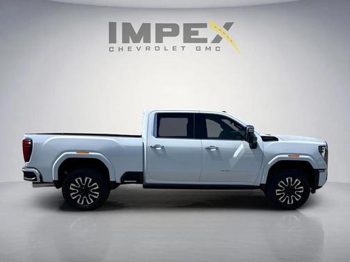 Glacier White Tricoat 2026 GMC Sierra 2500 Denali Ultimate