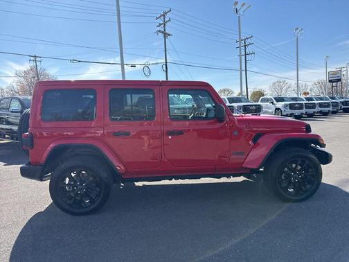 2025 Jeep Wrangler 4xe Sahara
