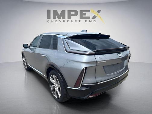 Argent Silver Metallic 2024 Cadillac LYRIQ Tech