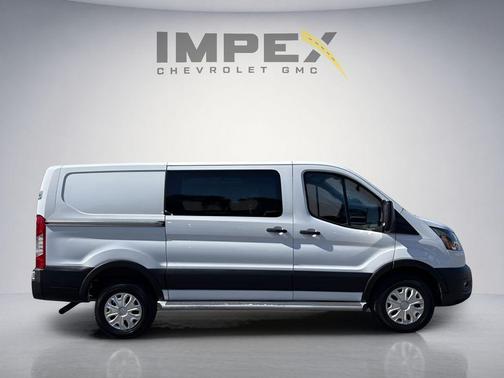 Oxford White 2023 Ford Transit-250 Base