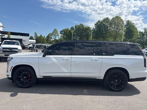 Crystal White Tricoat 2025 Cadillac Escalade ESV Sport Platinum