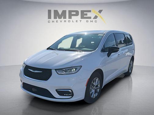 Bright White Clearcoat 2026 Chrysler Pacifica Limited