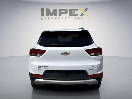 Summit White 2025 Chevrolet Trailblazer LT