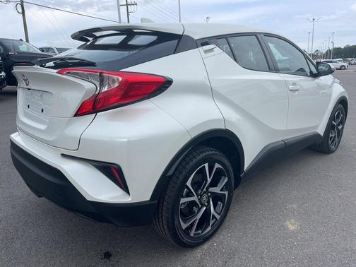 2021 Toyota C-HR LE