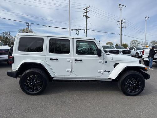 Bright White Clearcoat 2025 Jeep Wrangler 4xe Sahara