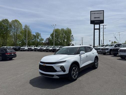 Summit White 2026 Chevrolet Blazer 2LT