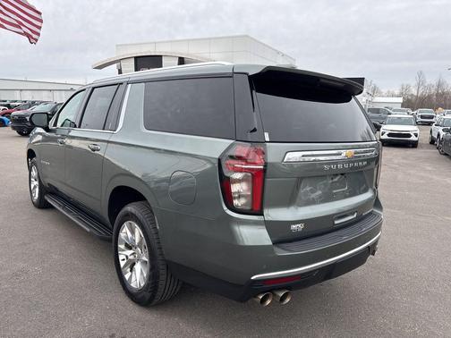 2023 Chevrolet Suburban Premier