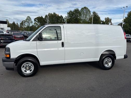 2025 Chevrolet Express 2500 RWD 2500 Regular Wheelbase WT
