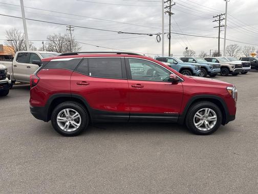 2024 GMC Terrain SLE