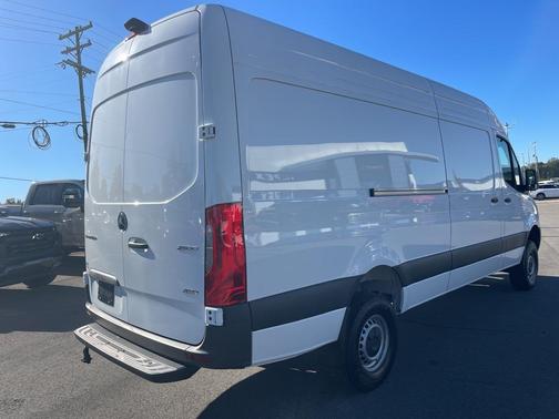 2025 Mercedes-Benz Sprinter 2500 High Roof