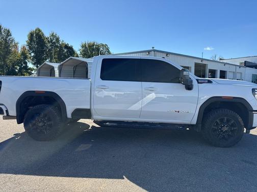 2024 GMC Sierra 2500 AT4
