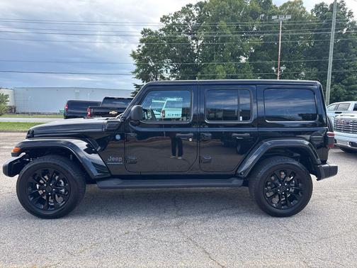 Black Clearcoat 2025 Jeep Wrangler 4xe Sahara