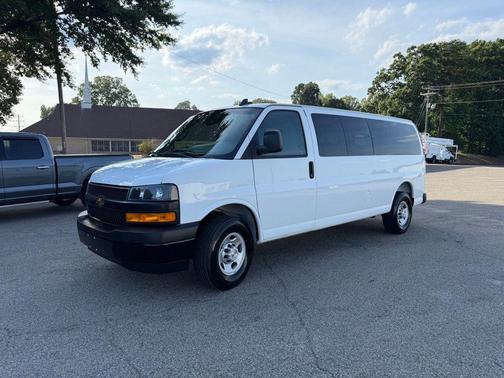 Summit White 2021 Chevrolet Express 2500 LT