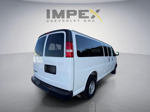 Summit White 2021 Chevrolet Express 2500 LT