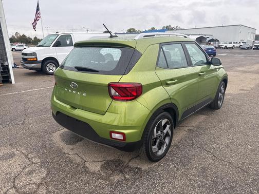 2024 Hyundai VENUE SEL