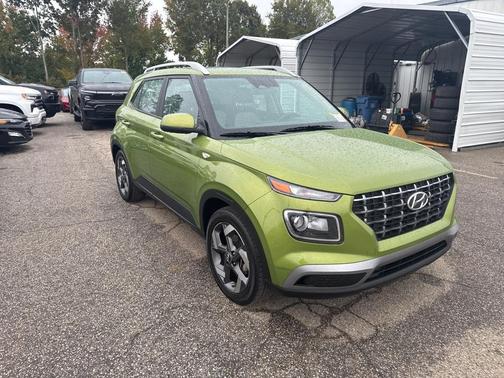 2024 Hyundai VENUE SEL