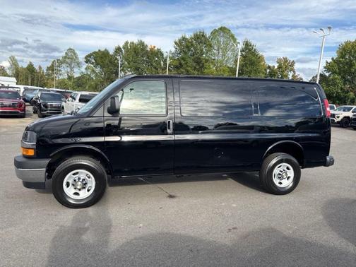 2025 Chevrolet Express 2500 RWD 2500 Regular Wheelbase WT