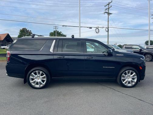 2023 Chevrolet Suburban 4WD High Country