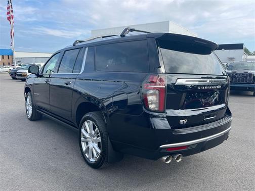 2023 Chevrolet Suburban 4WD High Country