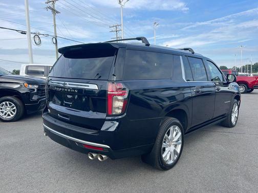 2023 Chevrolet Suburban 4WD High Country