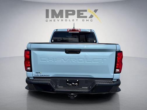Snowdrift Metallic 2026 Chevrolet Colorado Z71