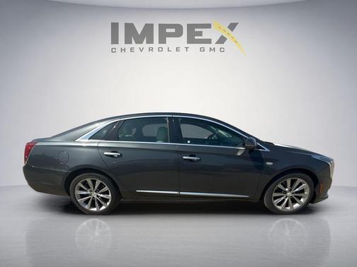 Gray 2018 Cadillac XTS Base