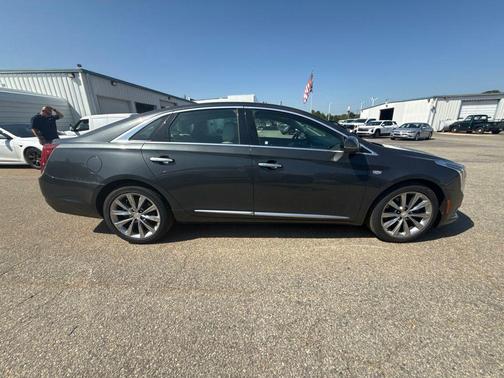 Gray 2018 Cadillac XTS Base
