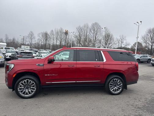 2023 GMC Yukon XL Denali Ultimate