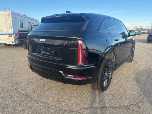 2025 Cadillac Escalade IQ Sport 2