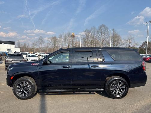 2023 Chevrolet Suburban 4WD Z71