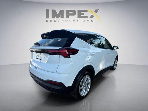 Summit White 2027 Chevrolet Bolt LT FWD