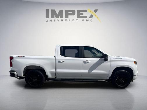 Summit White 2026 Chevrolet Silverado 1500 RST