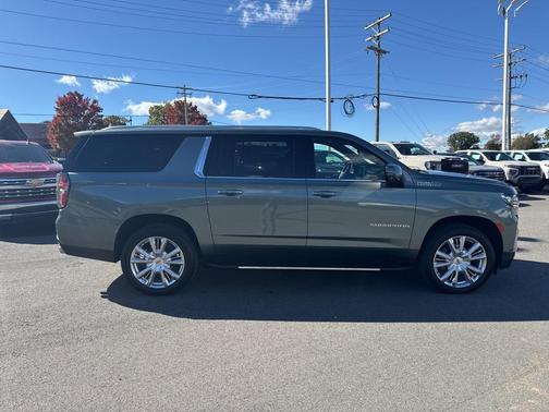 2023 Chevrolet Suburban 4WD High Country