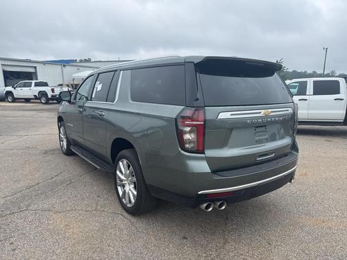 2023 Chevrolet Suburban 4WD High Country