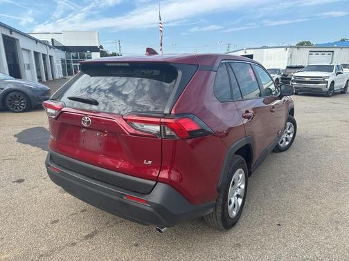 2023 Toyota RAV4 LE