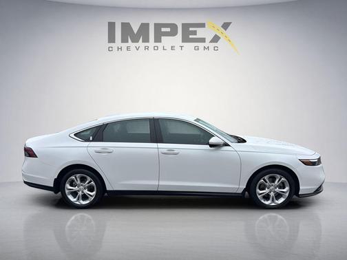 Platinum White Pearl 2024 Honda Accord LX 1.5T
