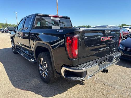 Onyx Black 2026 GMC Sierra 1500 SLT