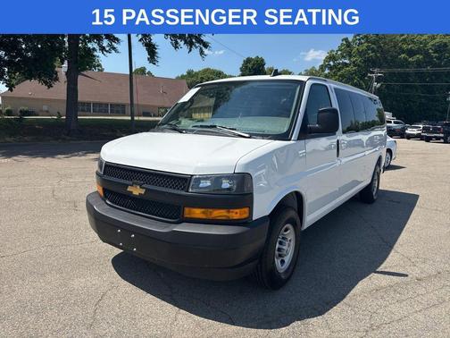 Summit White 2025 Chevrolet Express 3500 RWD 3500 Extended Wheelbase LS