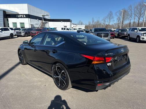 2025 Nissan Altima SR FWD