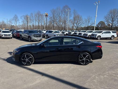 2025 Nissan Altima SR FWD