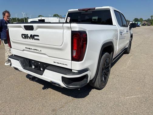 White 2024 GMC Sierra 1500 Denali