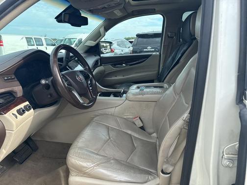 2015 Cadillac Escalade Luxury