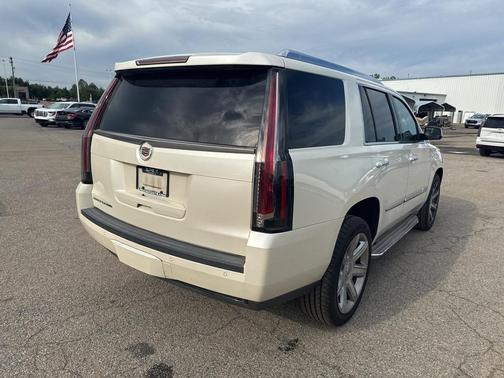 2015 Cadillac Escalade Luxury
