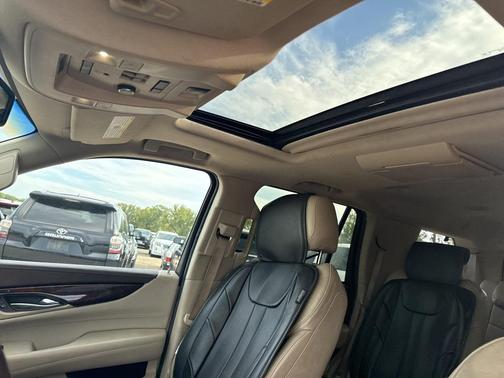 2015 Cadillac Escalade Luxury