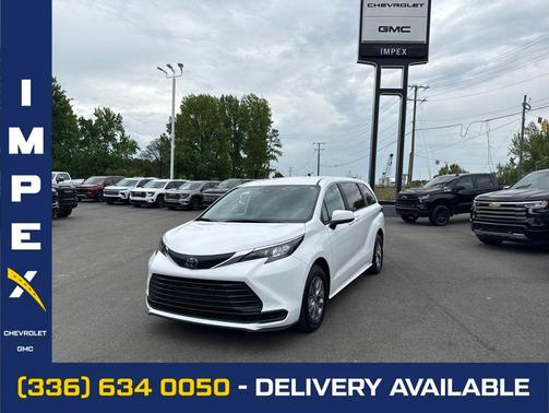 Ice Cap 2025 Toyota Sienna LE
