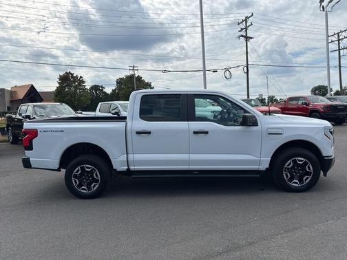 2022 Ford F-150 Lightning Pro