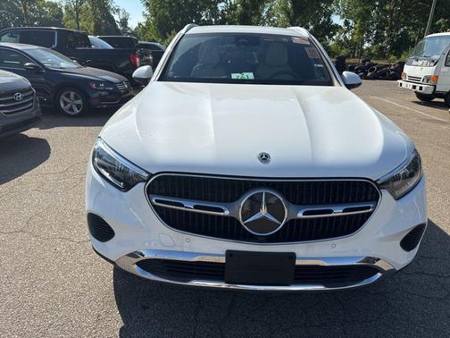 White 2023 Mercedes-Benz GLC 300 Base