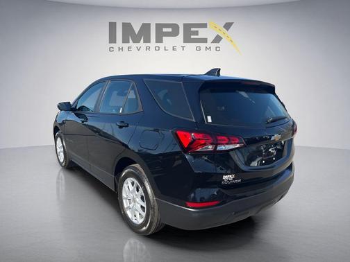 Mosaic Black Metallic 2024 Chevrolet Equinox LS