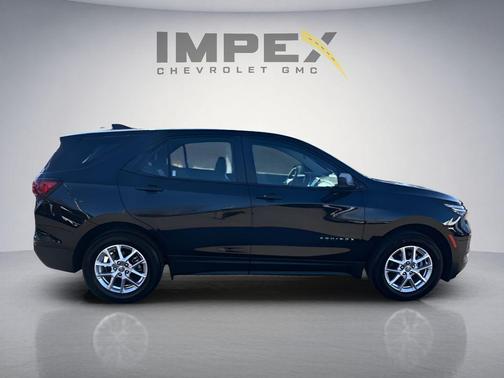 Mosaic Black Metallic 2024 Chevrolet Equinox LS