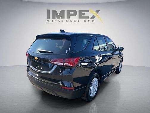 Mosaic Black Metallic 2024 Chevrolet Equinox LS